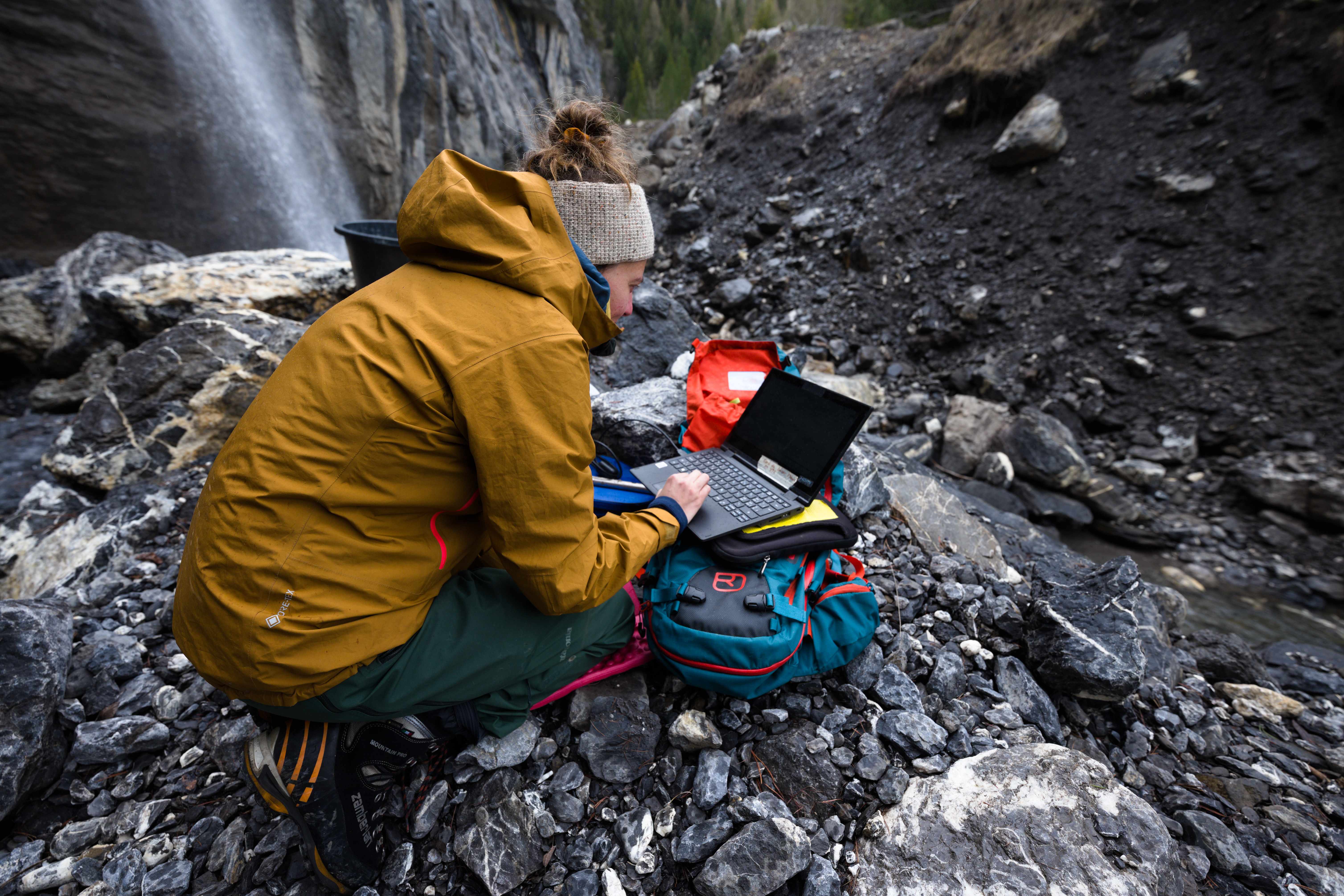 Reading out the logger data with the field laptop