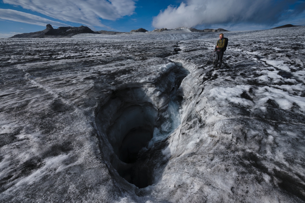 A moulin on Tsanfleuron glacier